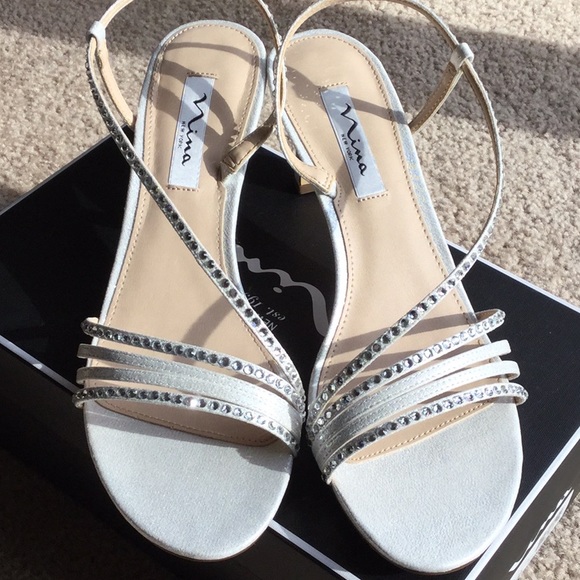 💗💗Pearly Silver Sandals NWOT - Picture 4 of 6